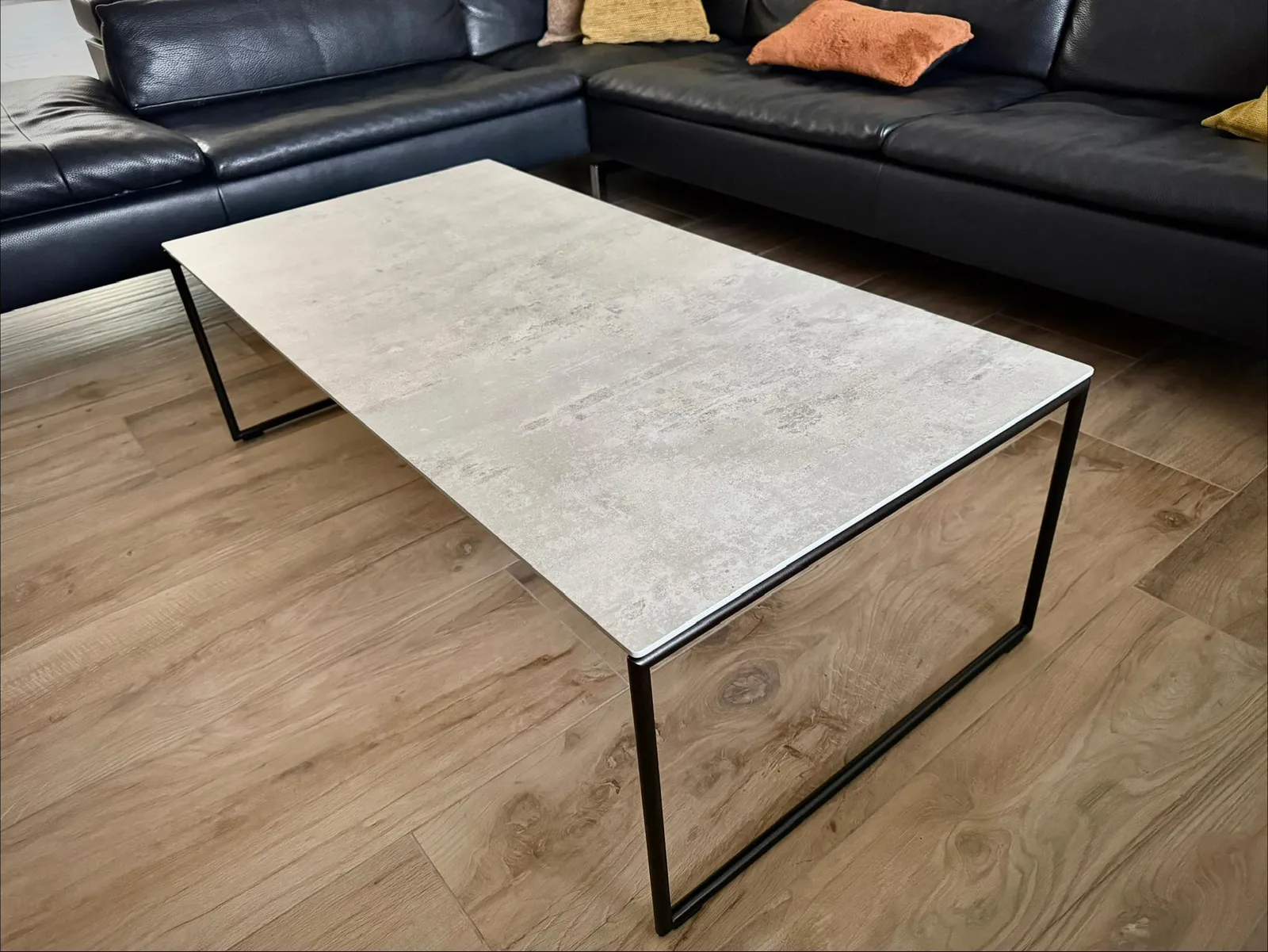 Leolux Evidence Kadmos salontafel — Tafel