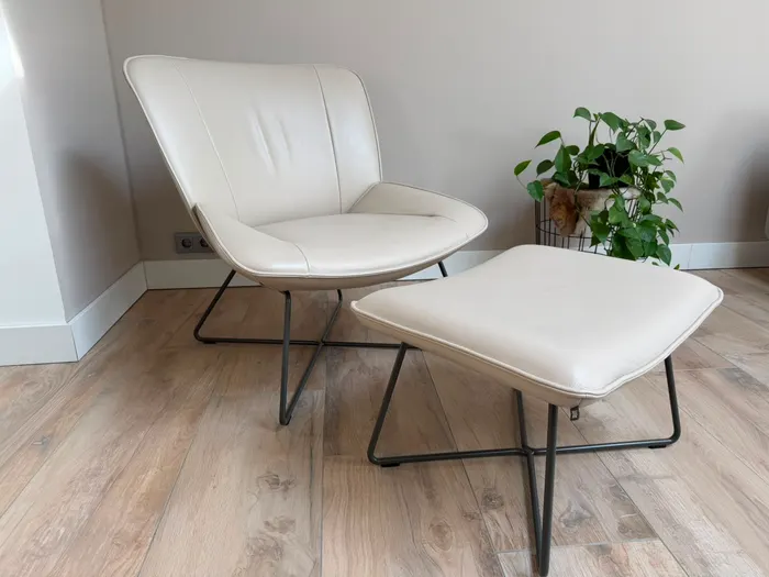 Rolf Benz 383 designfauteuil met hocker — Fauteuil (foto 1)
